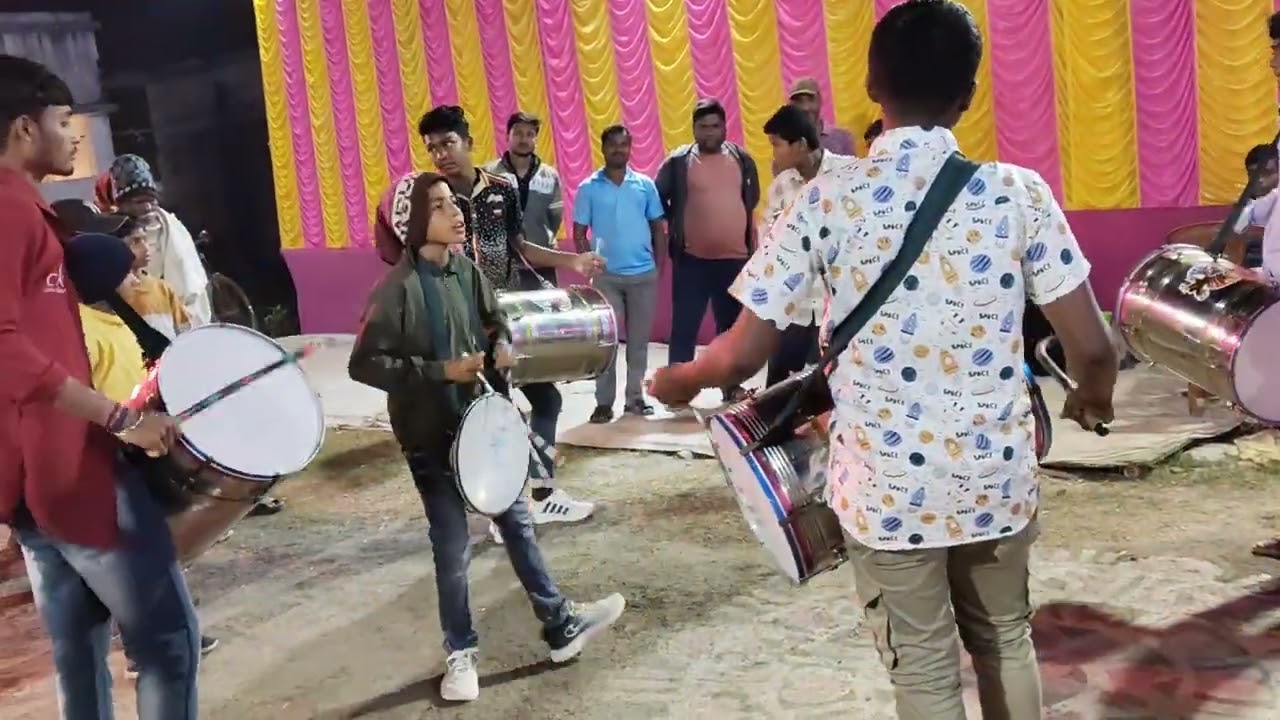 বাচ্চাদের ছেলেদের প্যান্ট পার্টি পাওয়ার জন্য