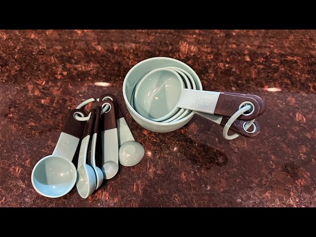 Measuring Spoons & Cups; Pastel