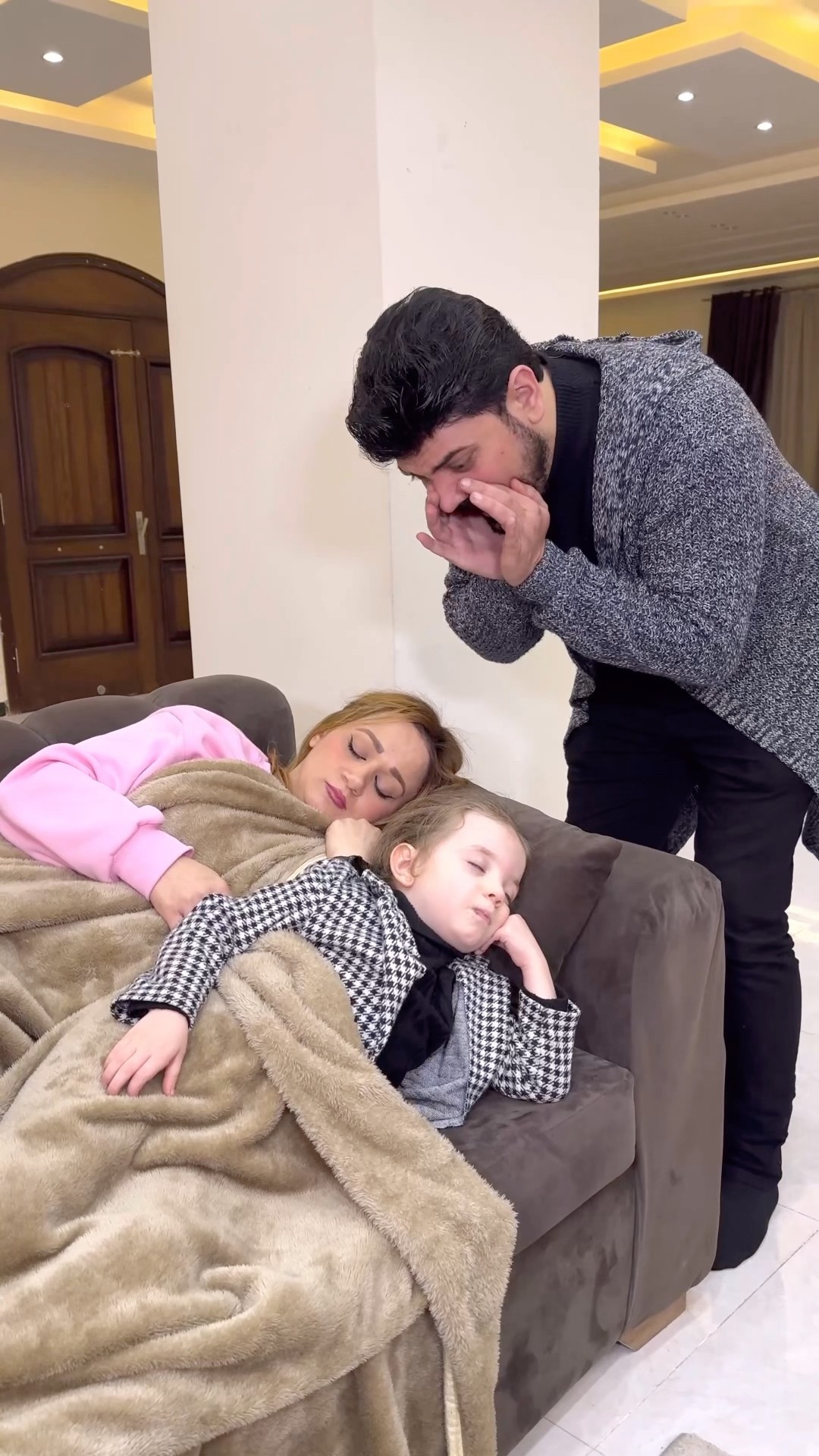 خليتهم ينامو و بعدها اكلت ولكن