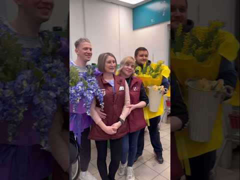 Ваш букетик Вас всегда найдет 😍😆🤣#8марта #цветы #цветочныймагазин #тюльпан