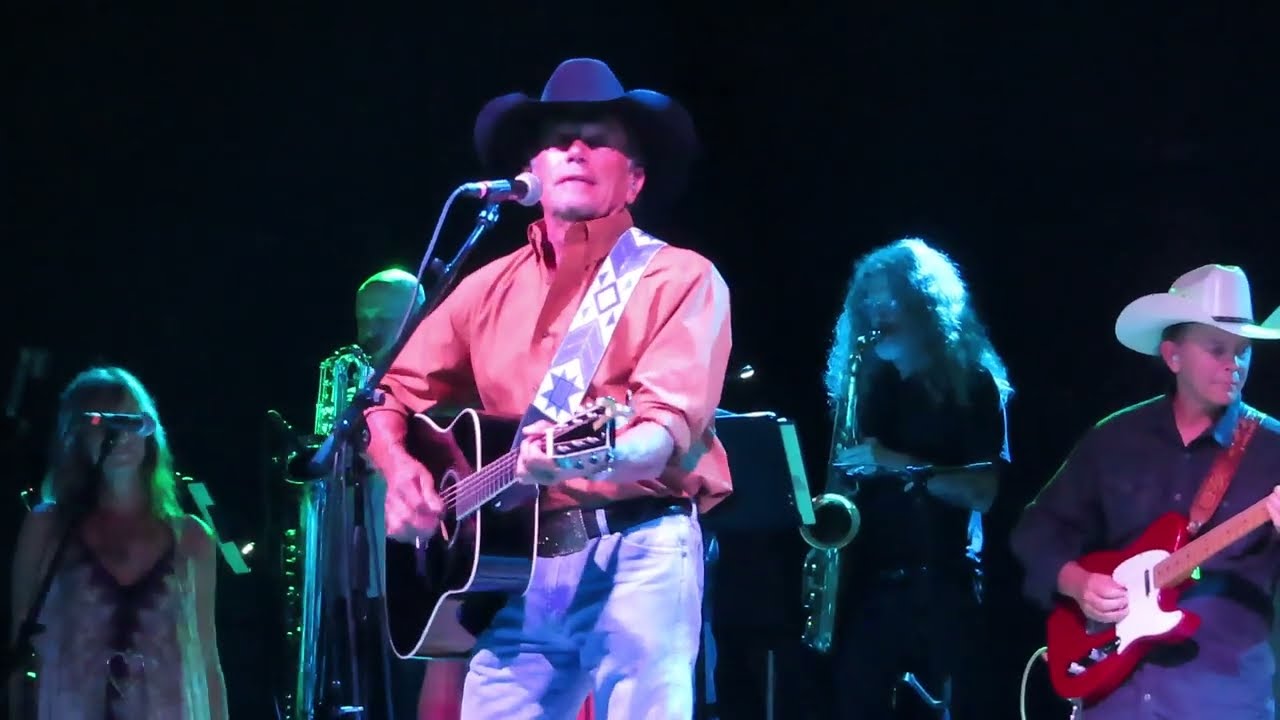 Amarillo by Morning - George Strait - Key West - Jenee Fleenor plays fiddle.