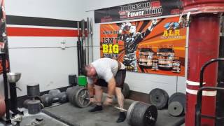 Jerry Pritchett Deadlifting 965lbs with no suit.