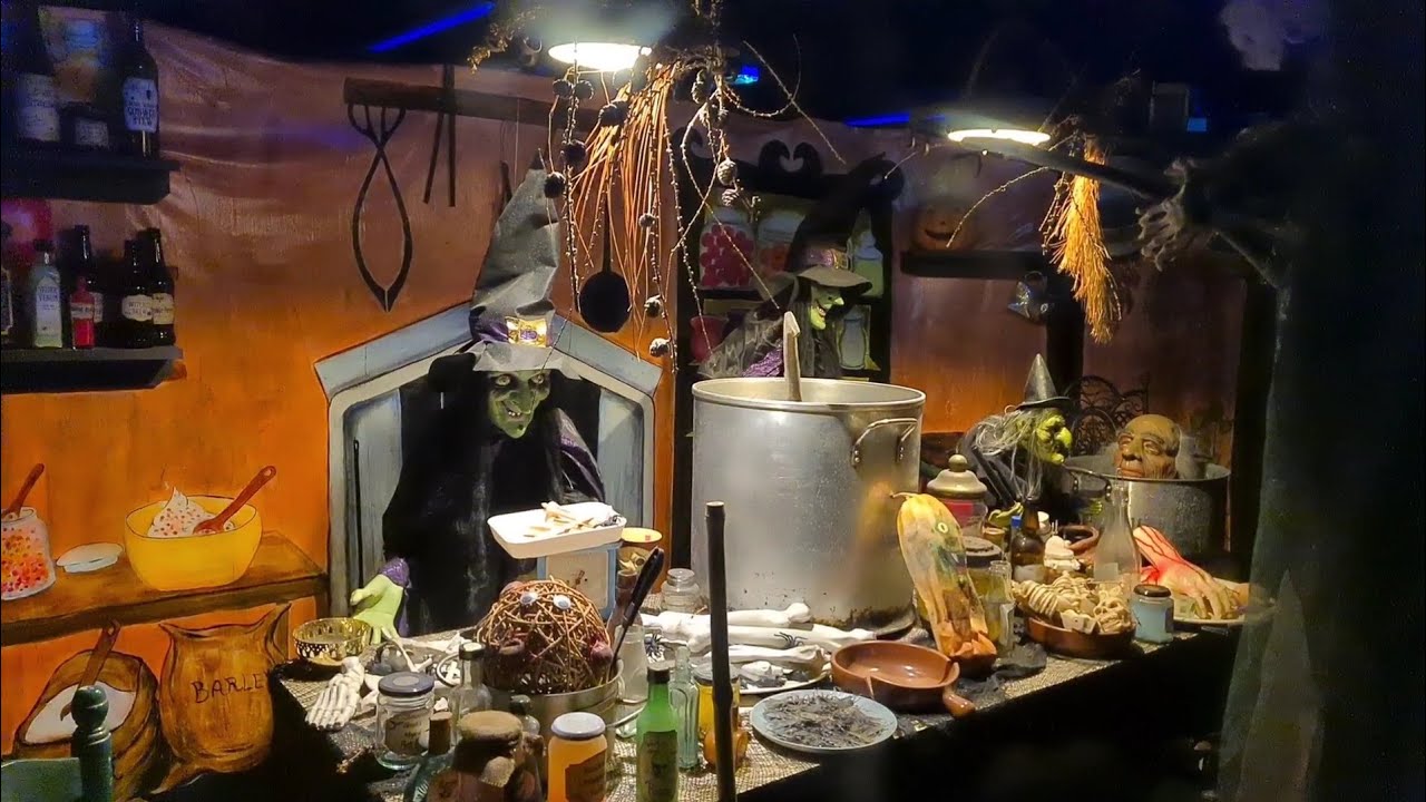 Spooky Scary Monster Mansion Gulliver's Valley Theme Park Halloween