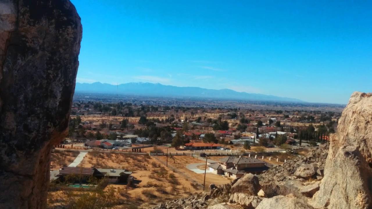 Hiking Bass Hill With Family & Friends