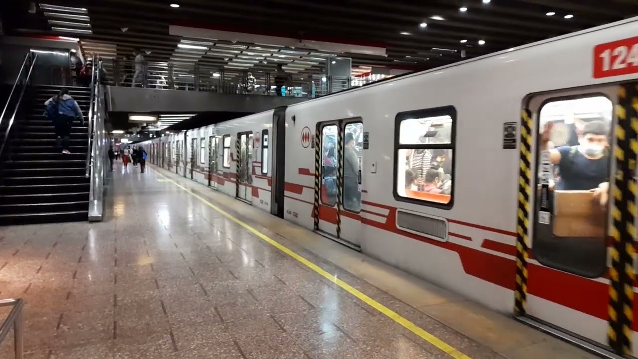 NS07 Saliendo de La Moneda