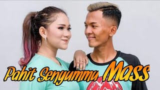 MENTOLOne ADER Negro Karo Dek ANGGUN PRAMUDITA