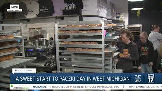 Andy Curtis checks out Paczki Day 2026 at Sandy's Donuts