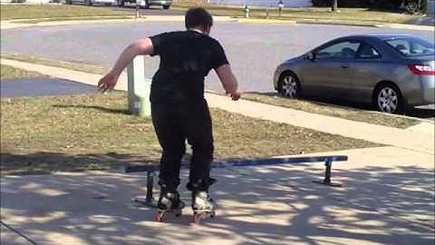 Inline Skating. Soul Grind on a rail!!!