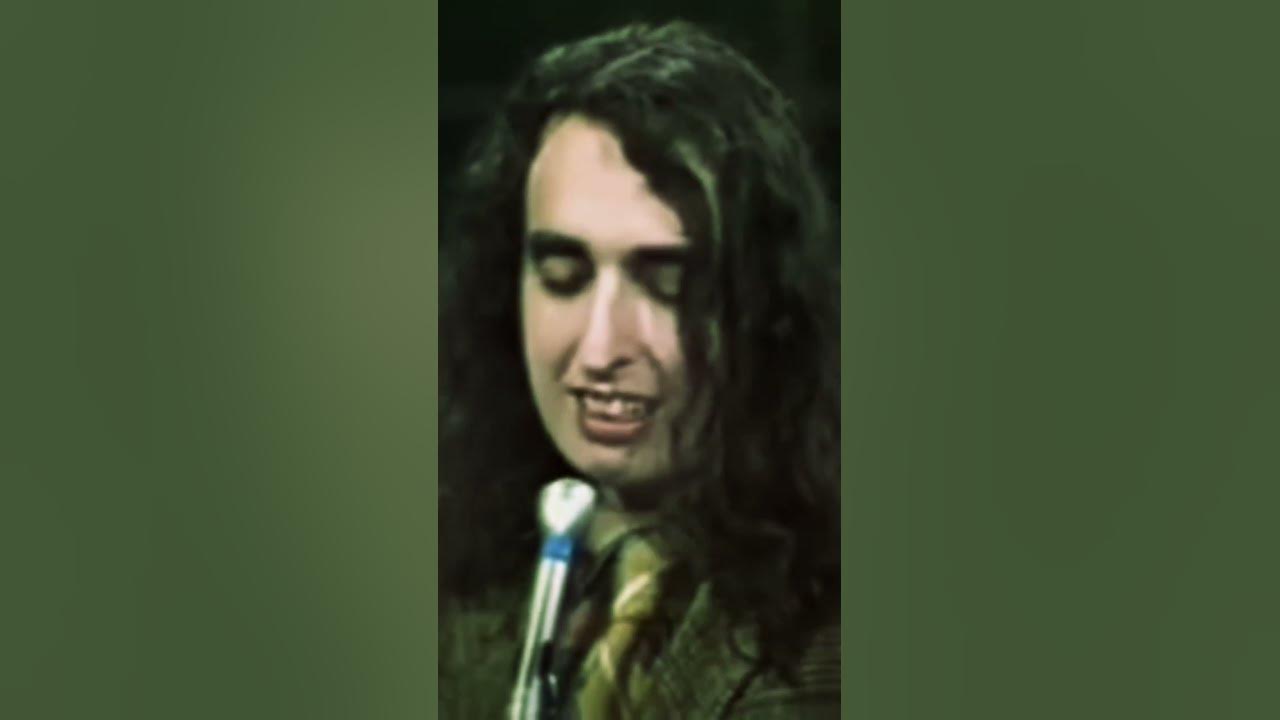 This is tiny tim the singer of this song shorts insidious 