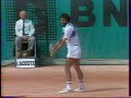 Guillermo Vilas vs Jose Higueras 1/2 Roland Garros 1982 deuxième set の動画、YouTube動画。