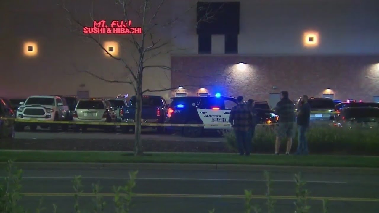 Warrant issued for suspect in deadly Aurora mall shooting - YouTube