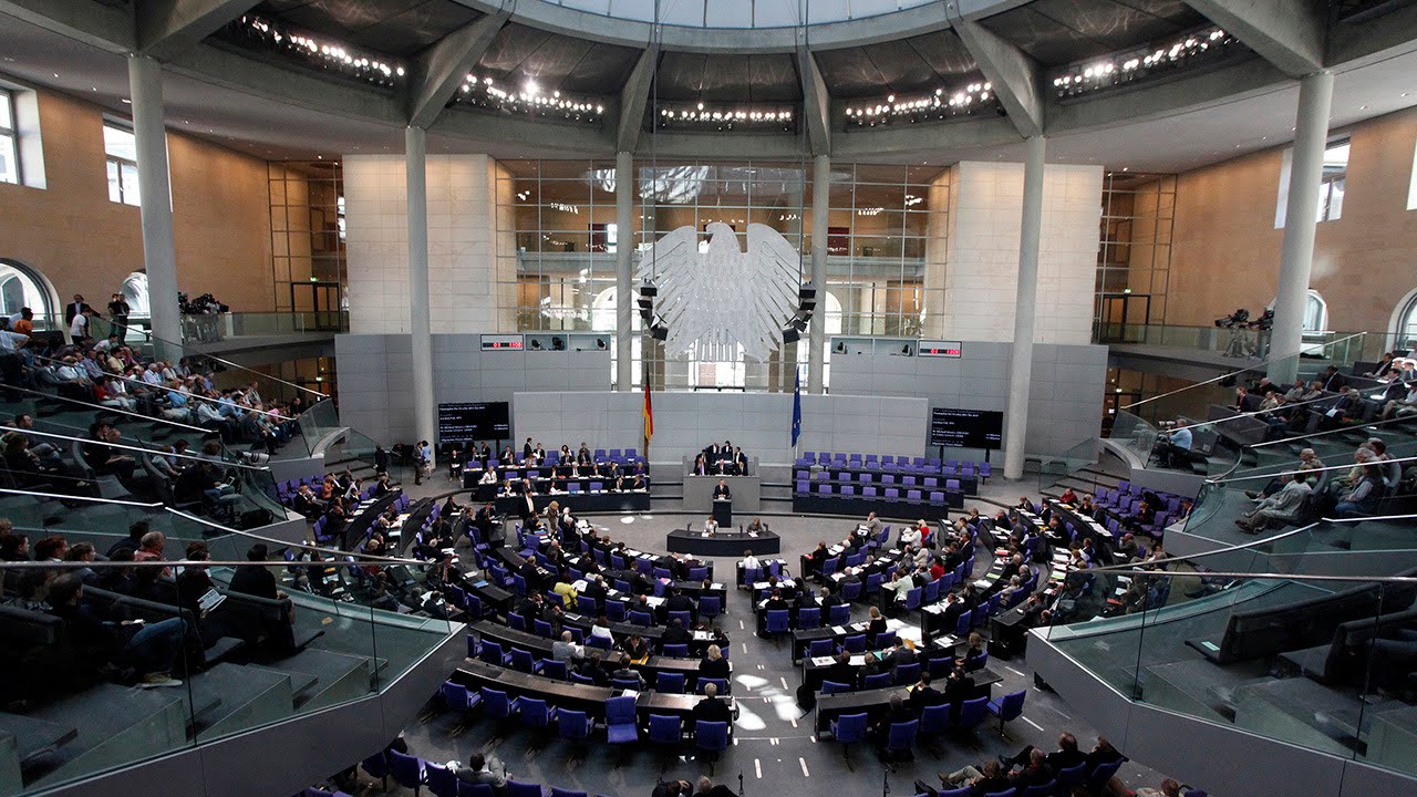 Germany’s Former Defense Minister on Global Turbulence