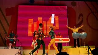 Watch Fresh Beat Band Music Keeps Me Movin video