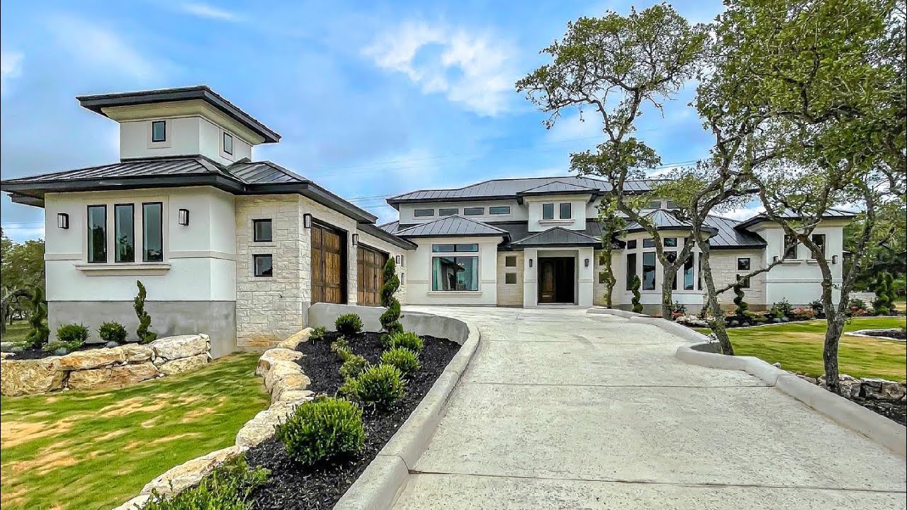 MUST SEE!! INSIDE A $1,490,000 ONE-STORY MODERN HILL COUNTRY IN SAN ANTONIO TEXAS | 4675 SQFT
