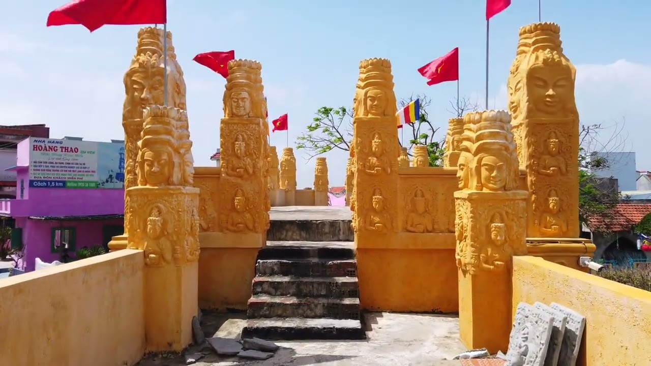 Cổng Tịnh xá Ngọc Hòa Nhơn Lý Quy Nhơn mồng 2 Tết  2026