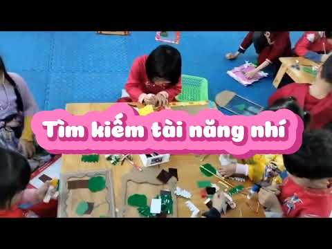 Các bé lớp 5a2: cắt dán tranh vườn cây ăn quả