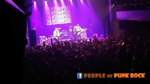 THE INTERRUPTERS - Family *A Friend Like Me Intro [4K] @ Club Soda, Montréal - 2017-12-03