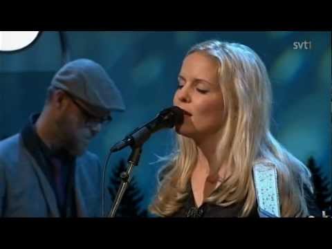 Sofia Karlsson - Kom änglar (Live, På spåret, Dec. 2011)