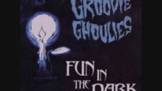 Watch Groovie Ghoulies Outbreak video