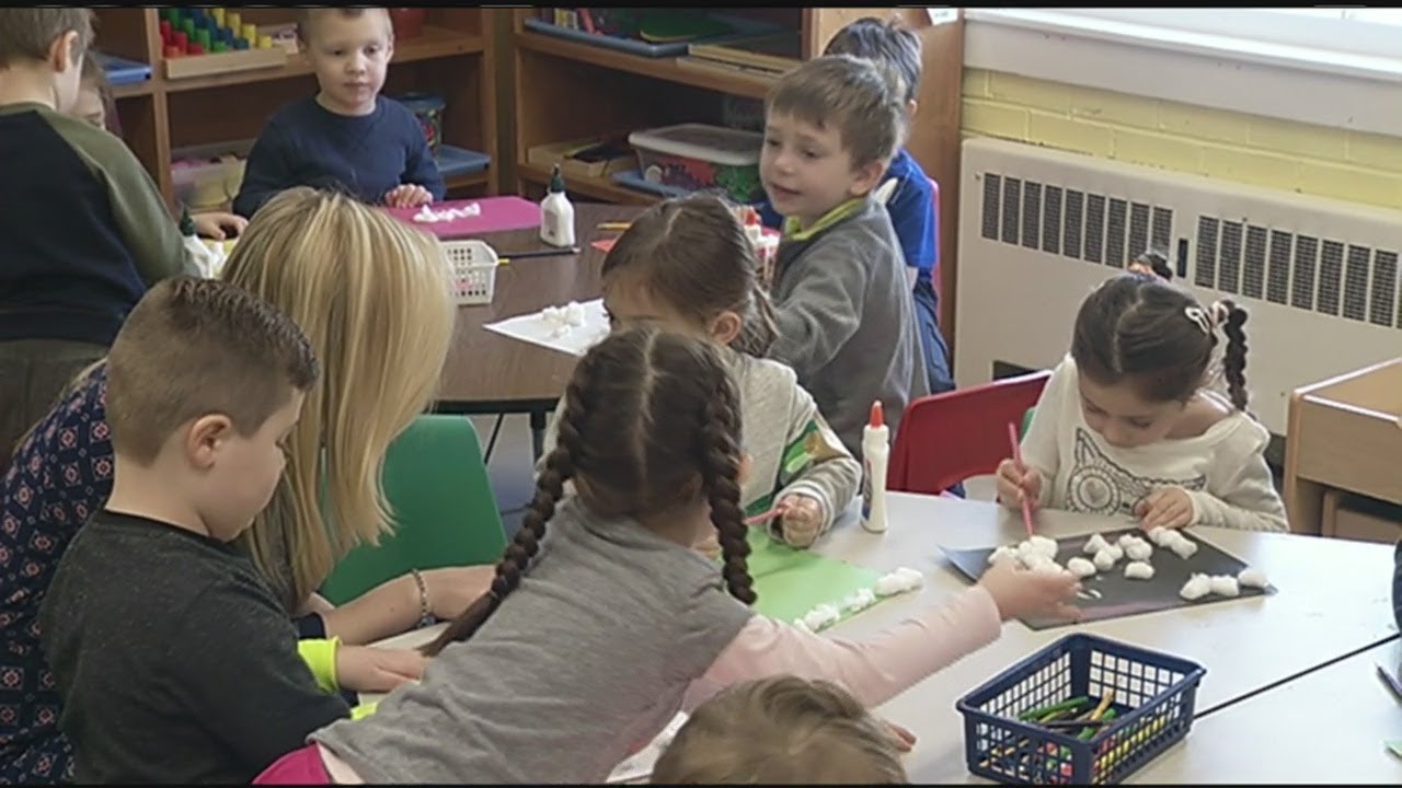 22News Storm Team Meteorologist reads to Wilbraham preschoolers YouTube