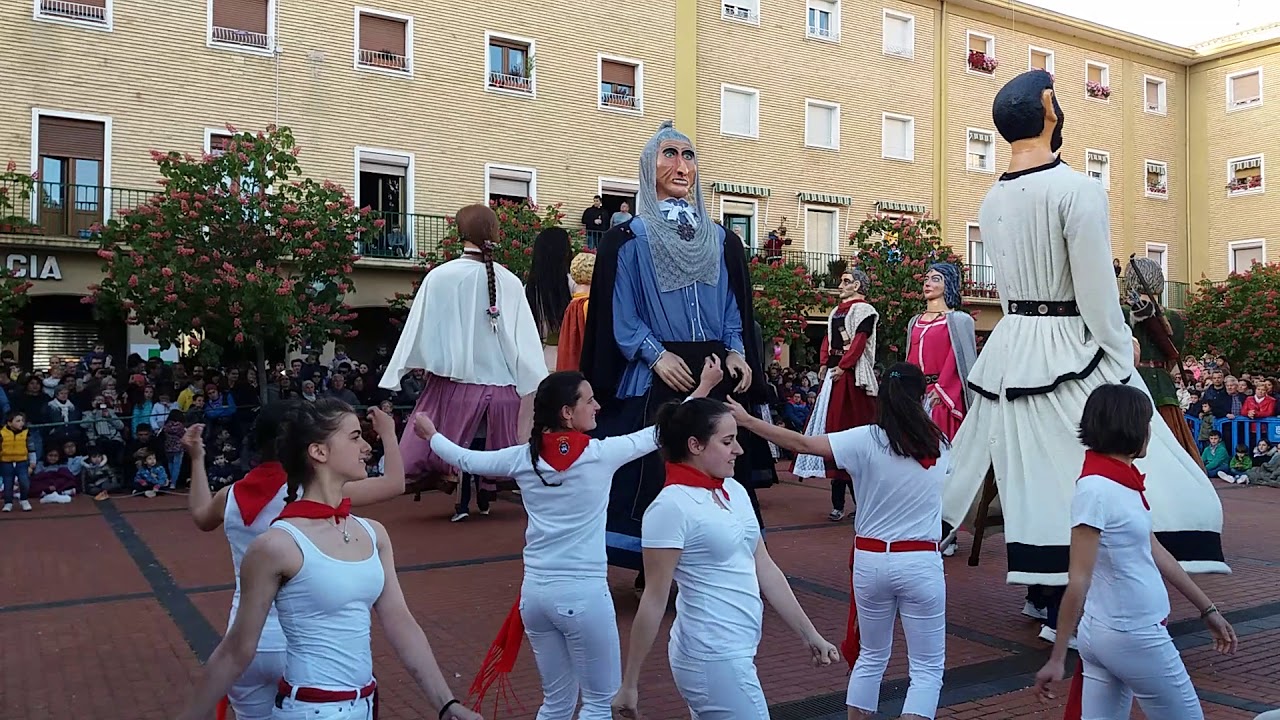 Despedida gigantes de la Txantrea 2019 (3/4)