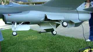 F16 model gear retracting