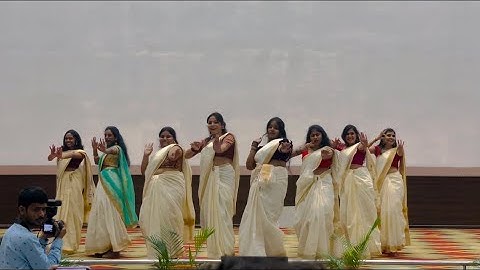 Haye Chaka Chak Chaka Chak Hai Tu #onamcelebration #gitamuniversity