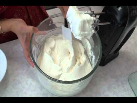 cake-icing-or-frosting-recipe-ideas---video---eggless