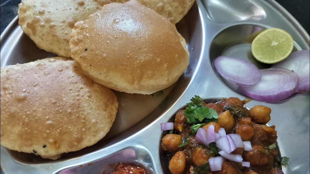 इस तरीके से बनाये एकदम  फूली फूली पूरी | Puri Recipe | Rukhsar Khan | Chola Puri Recipe || 