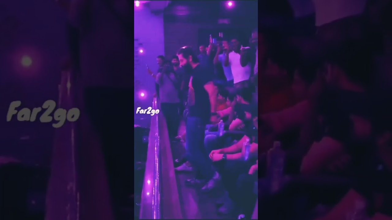 Chiyaan Vikram Theater Visit | Chiyaan Cobra Fans Celebrate Like a festival | Rohini Theater |