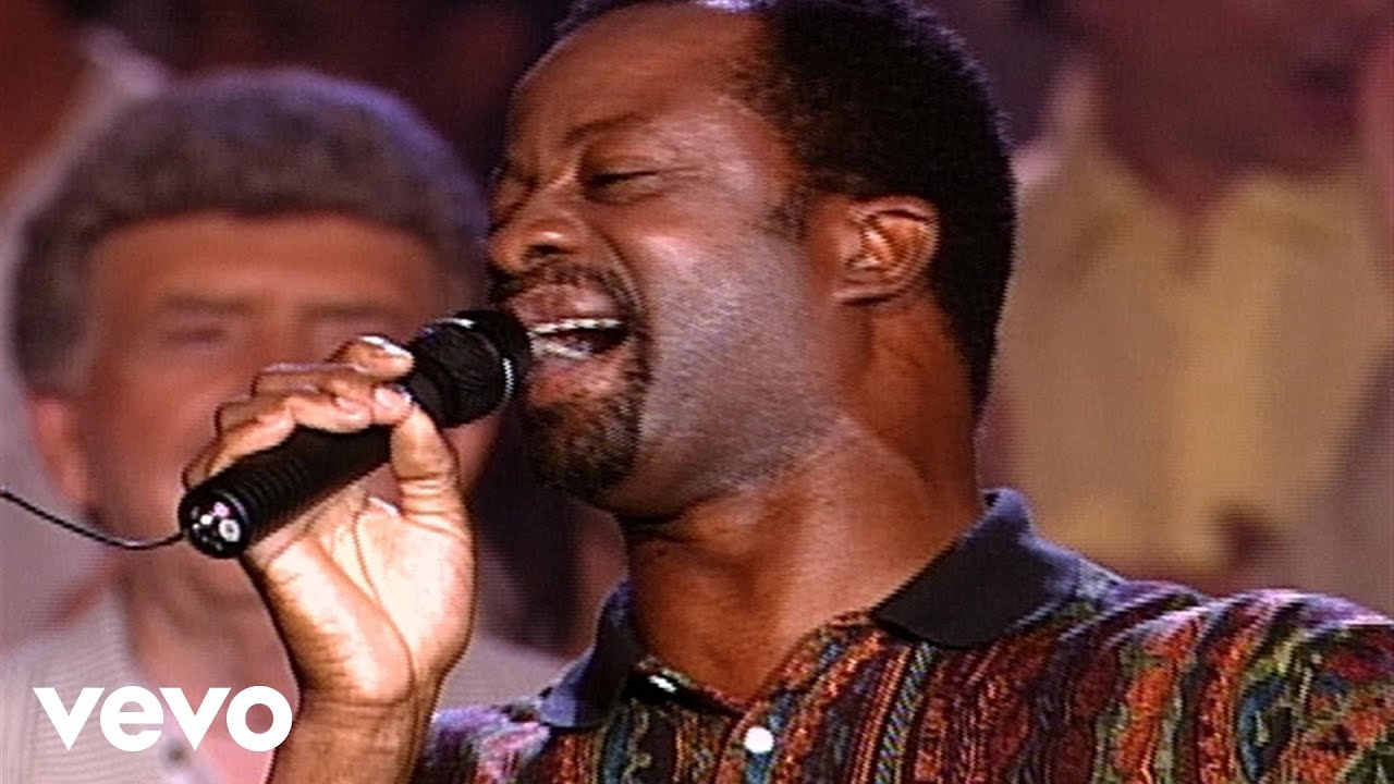 Larnelle Harris - I Go to the Rock [Live]