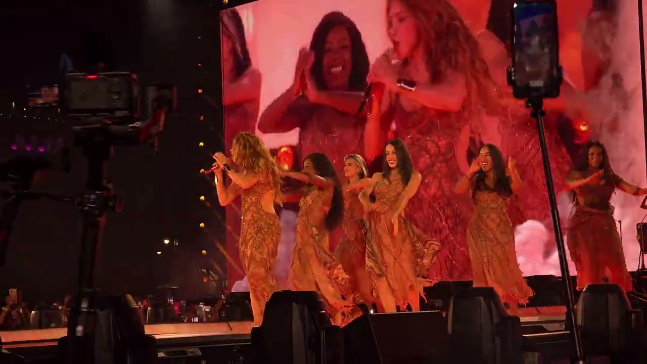 Shakira - Hips Don't Lie - Live at Zócalo Ciudad de México, Mar 1o 2026, 4K UHD 