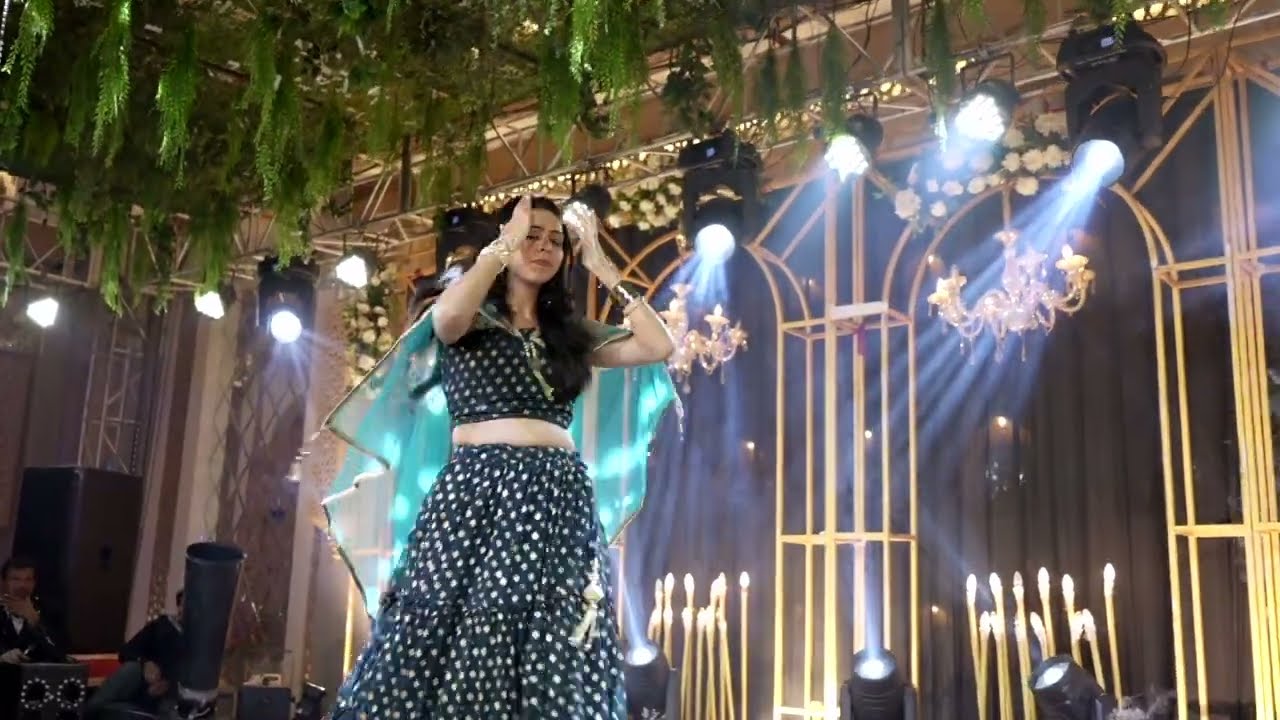 Bride's Cousins Dance Performance | Ankit & Smriti Wedding