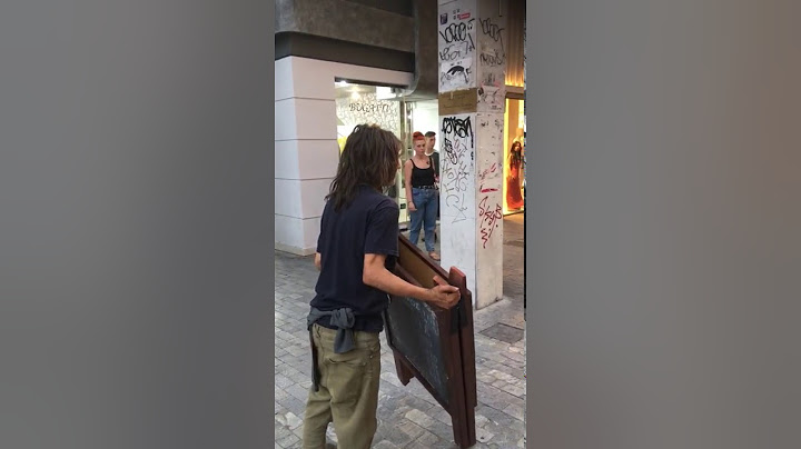 Πρεζάκι παλεύει με σκύλο στο κέντρο της ΑΘΗΝΑΣ