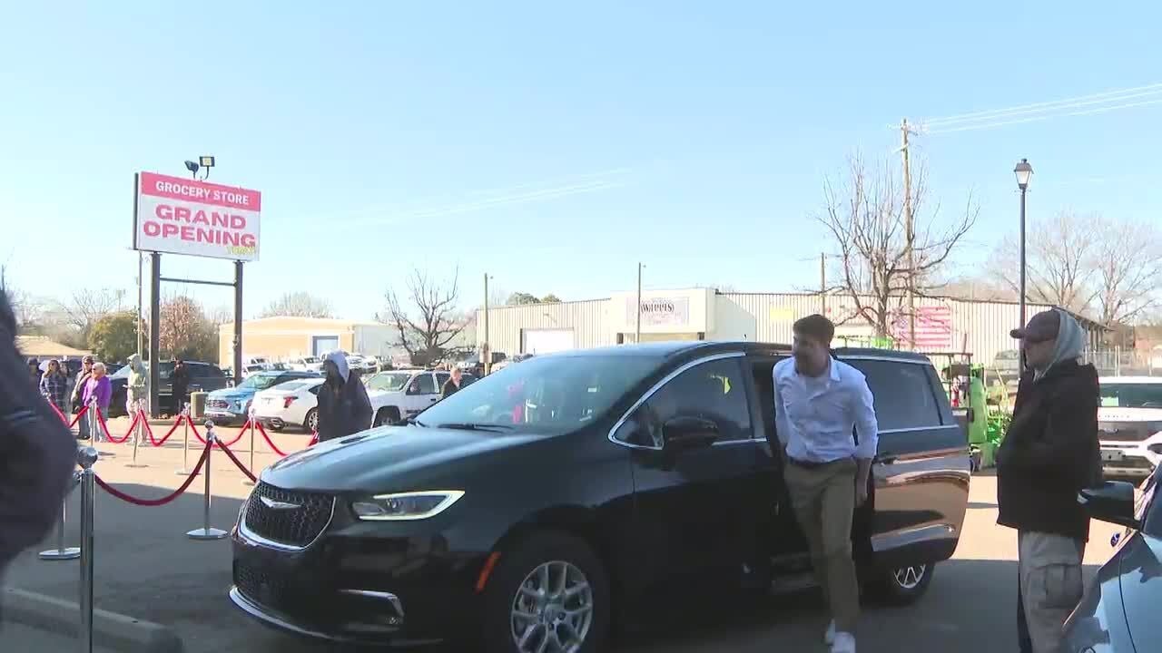 Grocery store opening ends up being front for Mr. Beast event