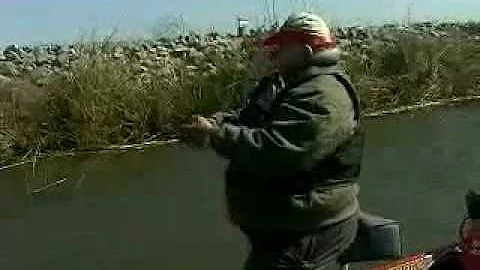 Kent Brown Fishing with Legend Dee Thomas! Part 1 ...