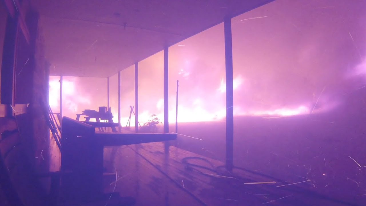 Firestorm Sweeps Past Australian Property