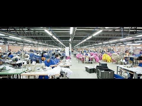 Video: El Taller De Mezclilla De Raleigh Fabrica Jeans Con Arte E Ingenio En Los EE. UU