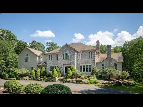 89 Dunmore Court, Lenox, MA home video tour