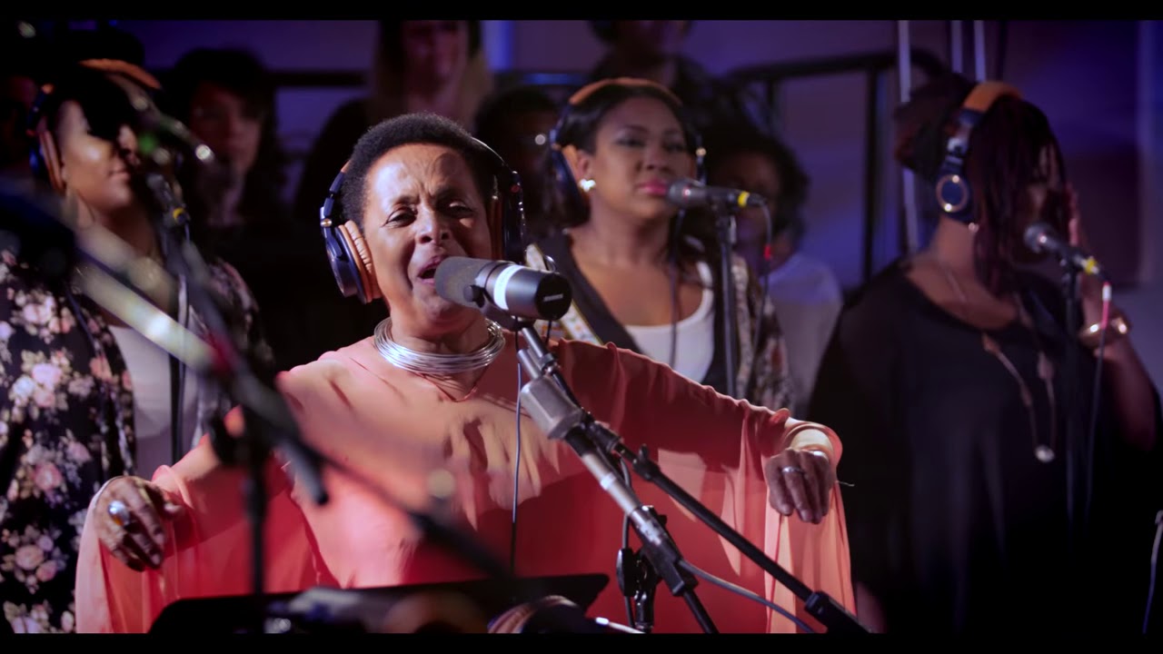 Snarky Puppy feat  Susana Baca and Charlie Hunter | Molino Molero