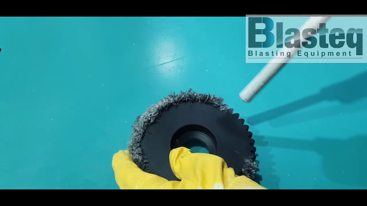 Ontbramen van kunststof met droogijsstralen