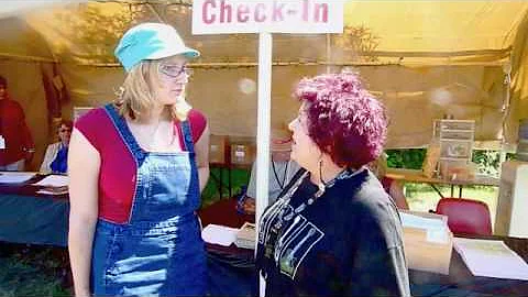 Alyssa Crowder talks to Gayle Bates