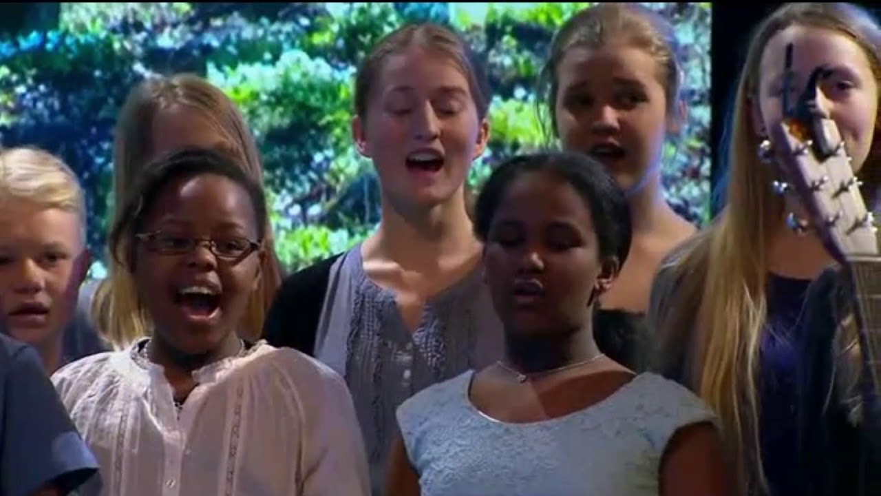 Brunnsbo Musikklasser - Längtan Till Landet/Uti Vår Hage (Sonja Aldén Live Valborgsmässoafton 2015)