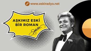 Aşkımız Eski Bir Roman (Zeki Müren) ORJİNAL SES Resimi