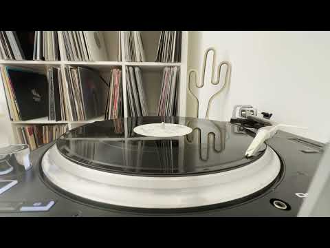 Marc Ashken — Leftroom 010 - Marc Ashken – Skream Remixes EP - Roots Dyed Dark / Size 3