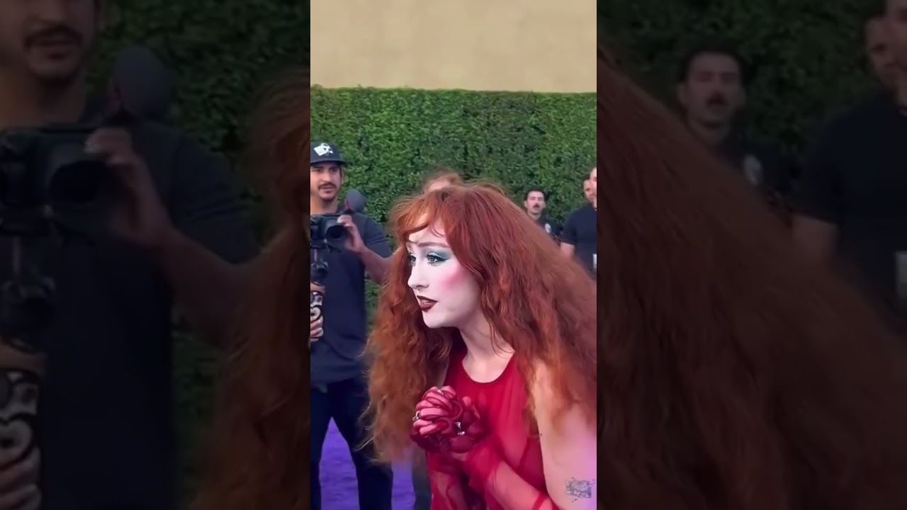 Chappell Roan confronting a disrespectful photographer is the cutest thing you'd see today. 😍🔥