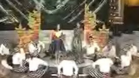 Bali tersenyum RANI & INUL DARATISTA