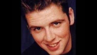 Download lagu Westlife - Close Ur Eyes