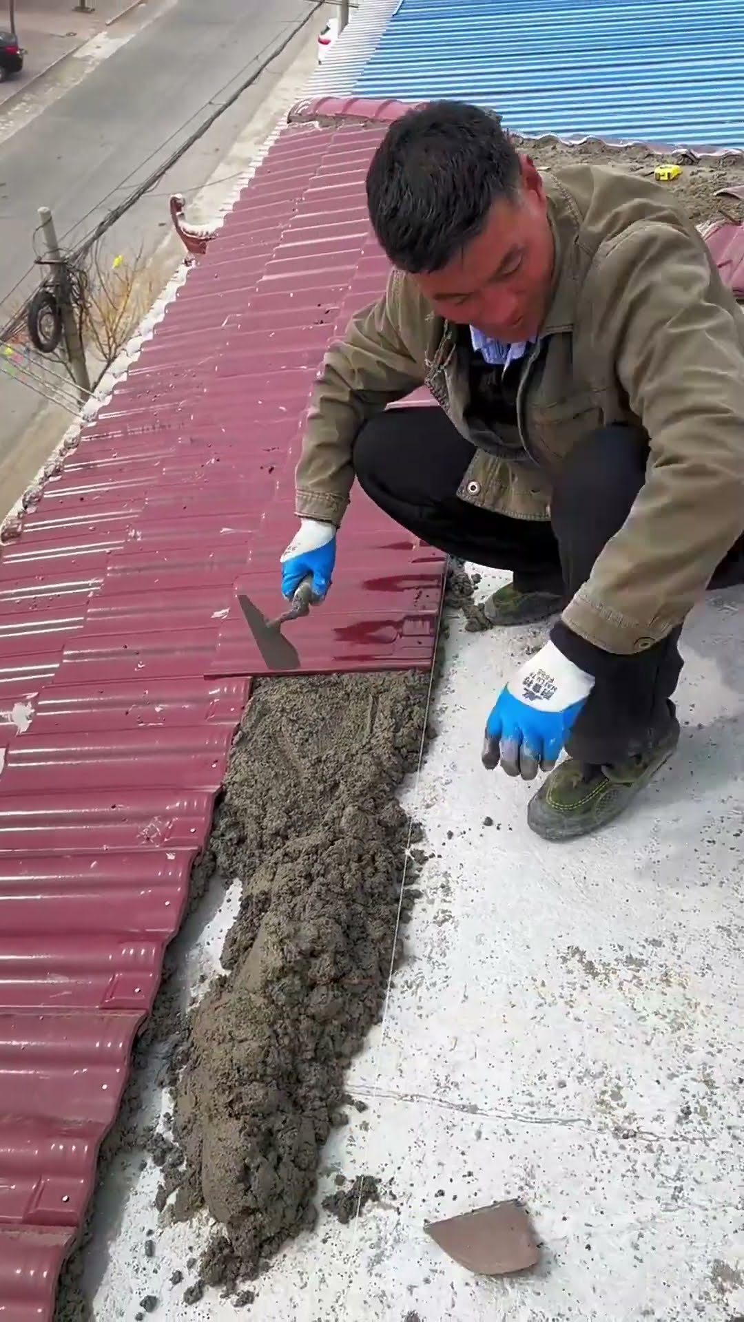 Roofing process of all porcelain running tiles- Good tools and machinery make work easy