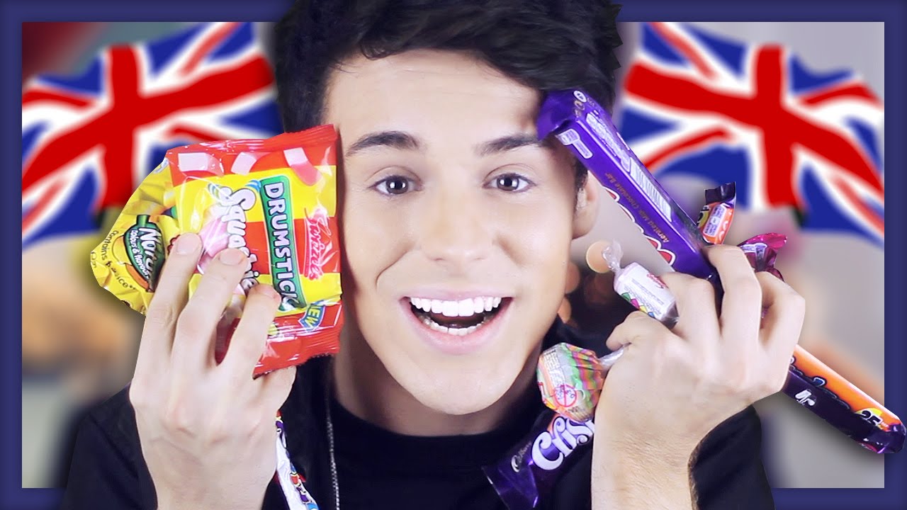 TRYING BRITISH CANDY! | Raphael Gomes